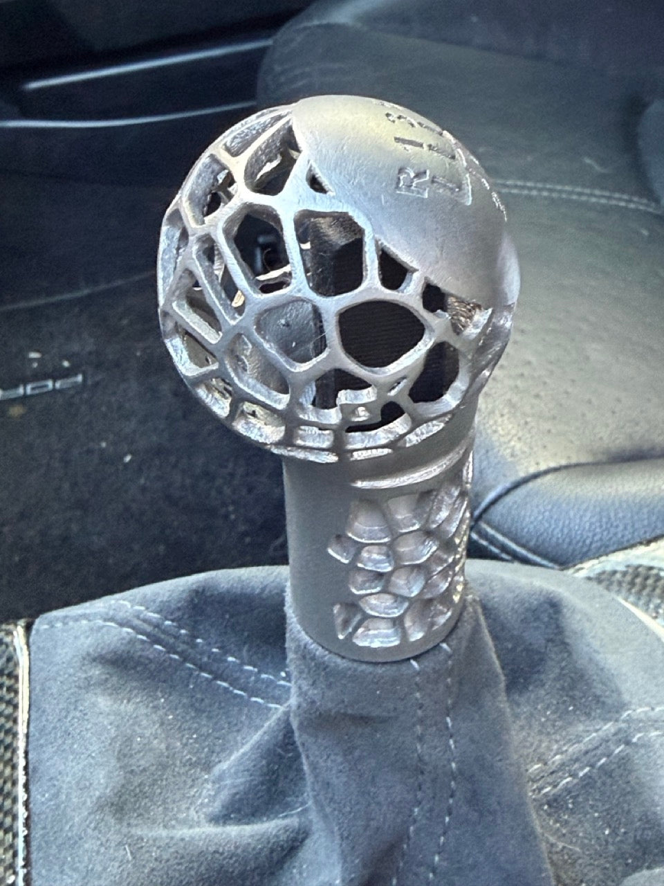 Shift knob for 997/987/996/986 - Voronoi pattern