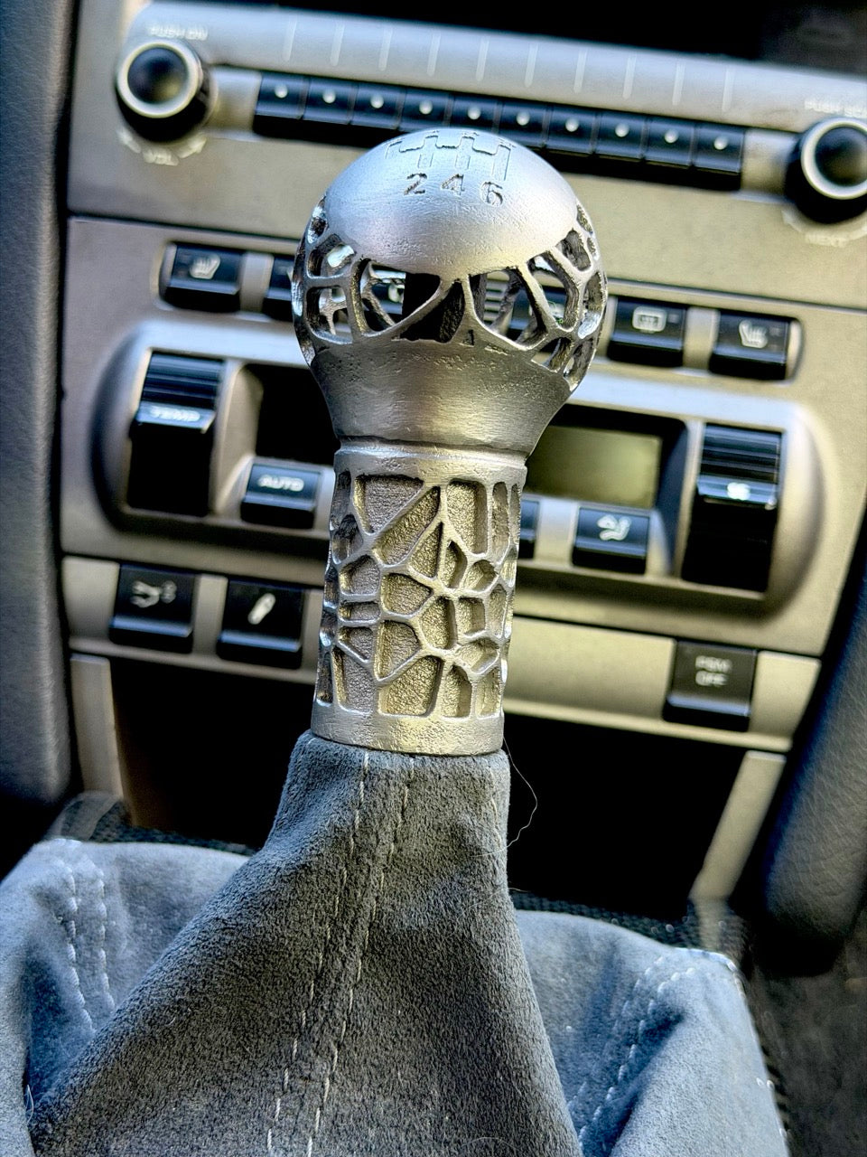 Shift knob for 997/987/996/986 - Voronoi pattern
