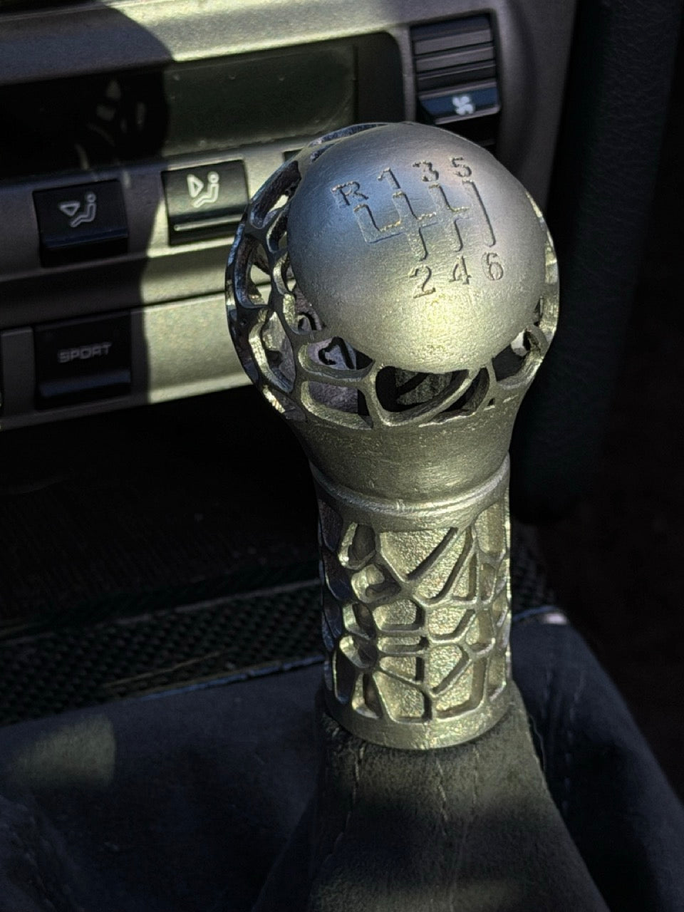 Shift knob for 997/987/996/986 - Voronoi pattern